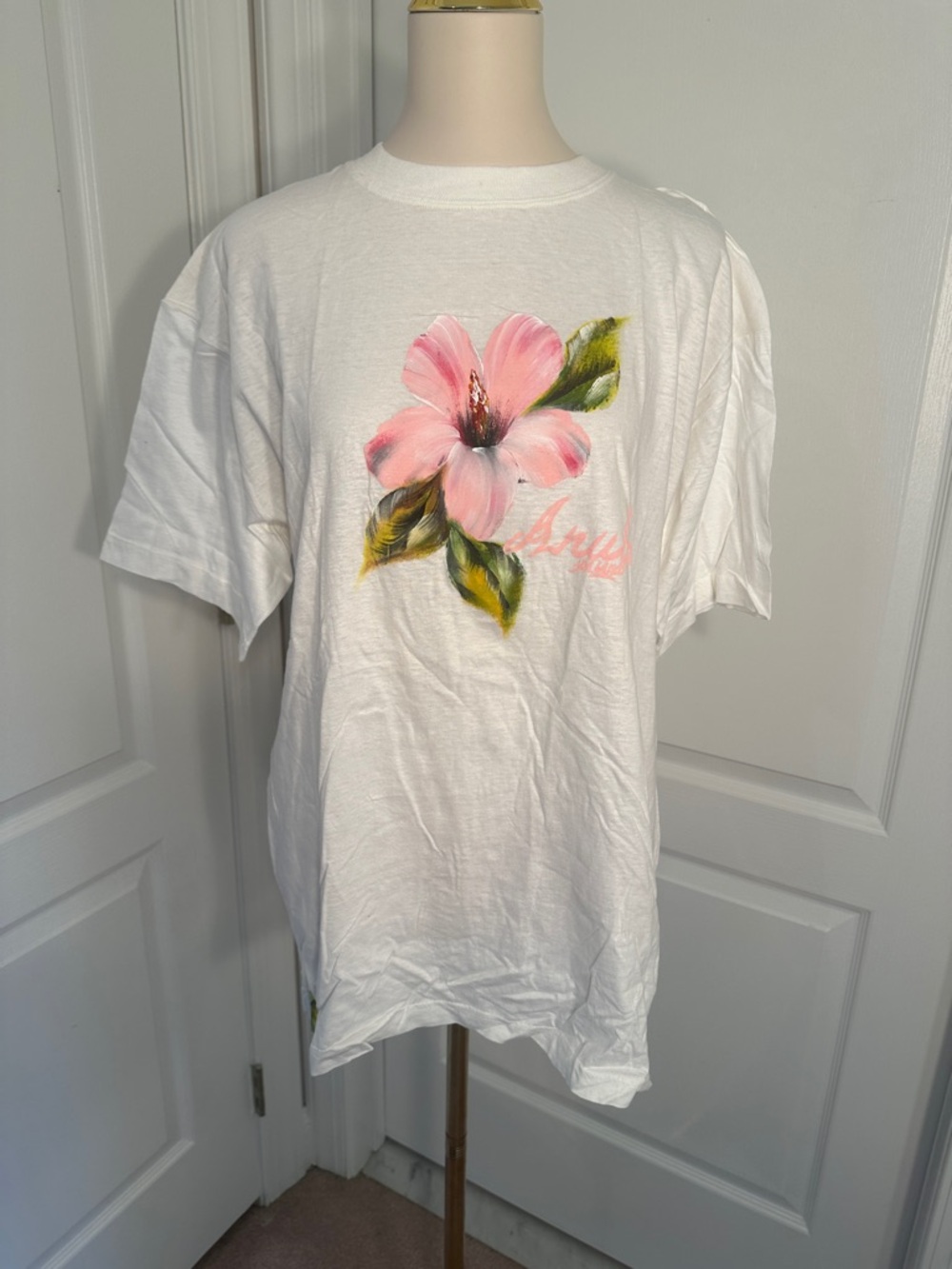 Vintage White Aruba Hand-Painted T‑Shirt with Pink Floral Print. Sz XXL